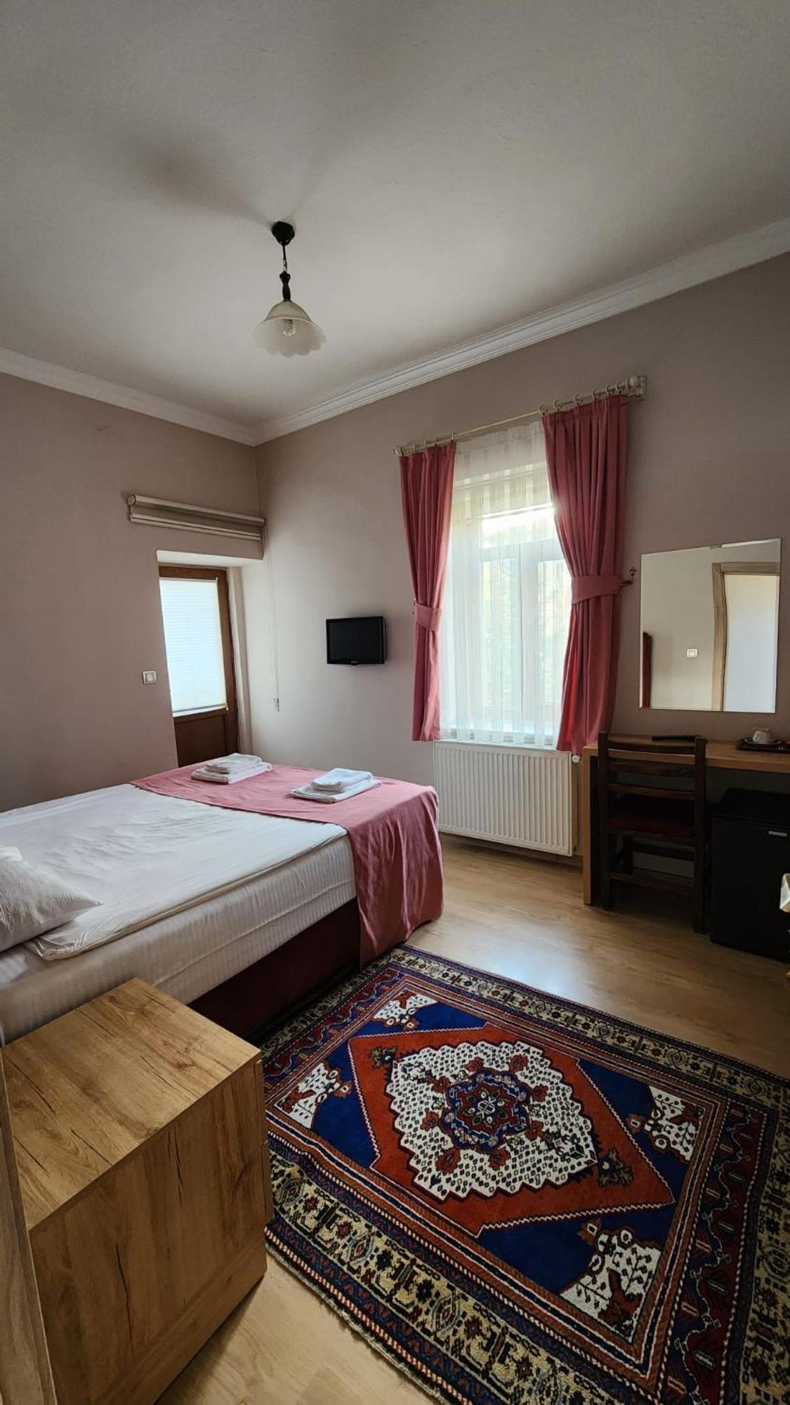 Yildiz Hotel อูร์กุบ ภายนอก รูปภาพ