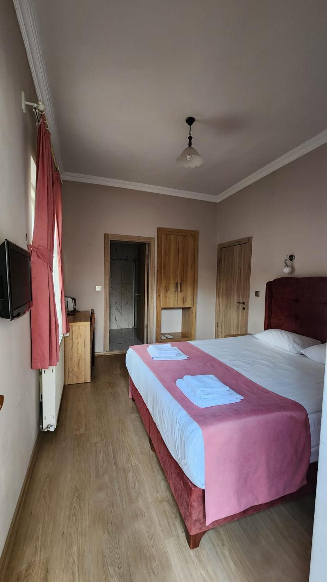 Yildiz Hotel อูร์กุบ ภายนอก รูปภาพ