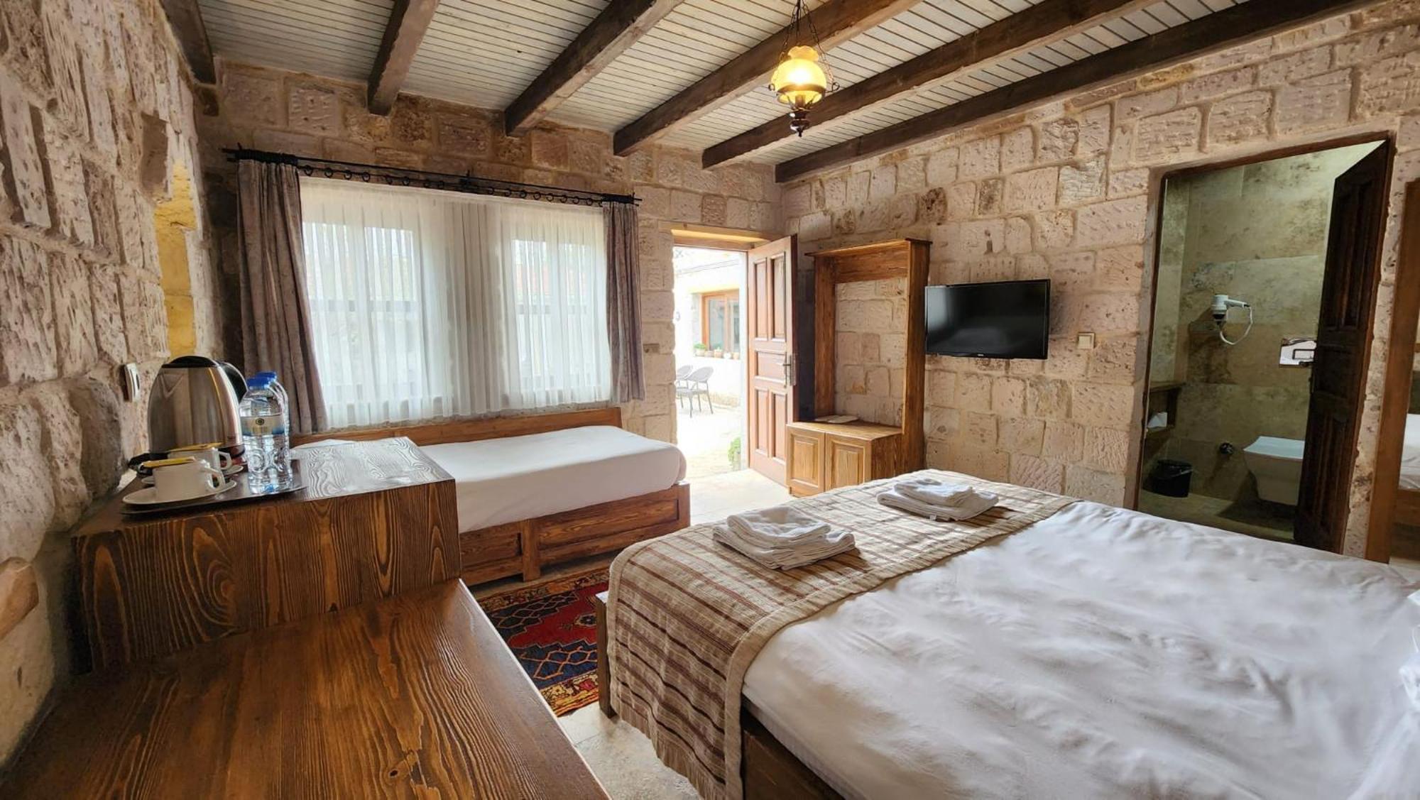 Yildiz Hotel อูร์กุบ ภายนอก รูปภาพ