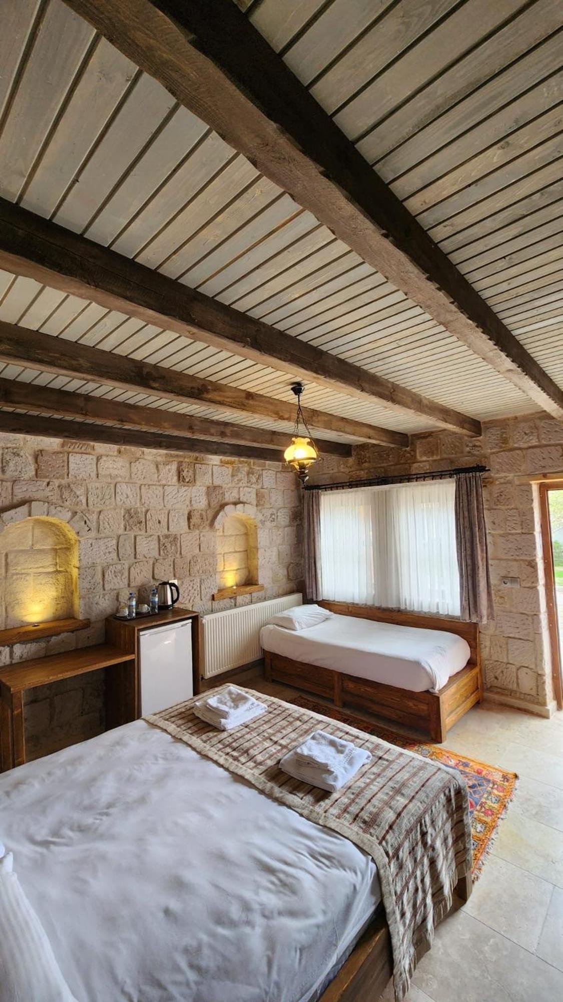 Yildiz Hotel อูร์กุบ ภายนอก รูปภาพ