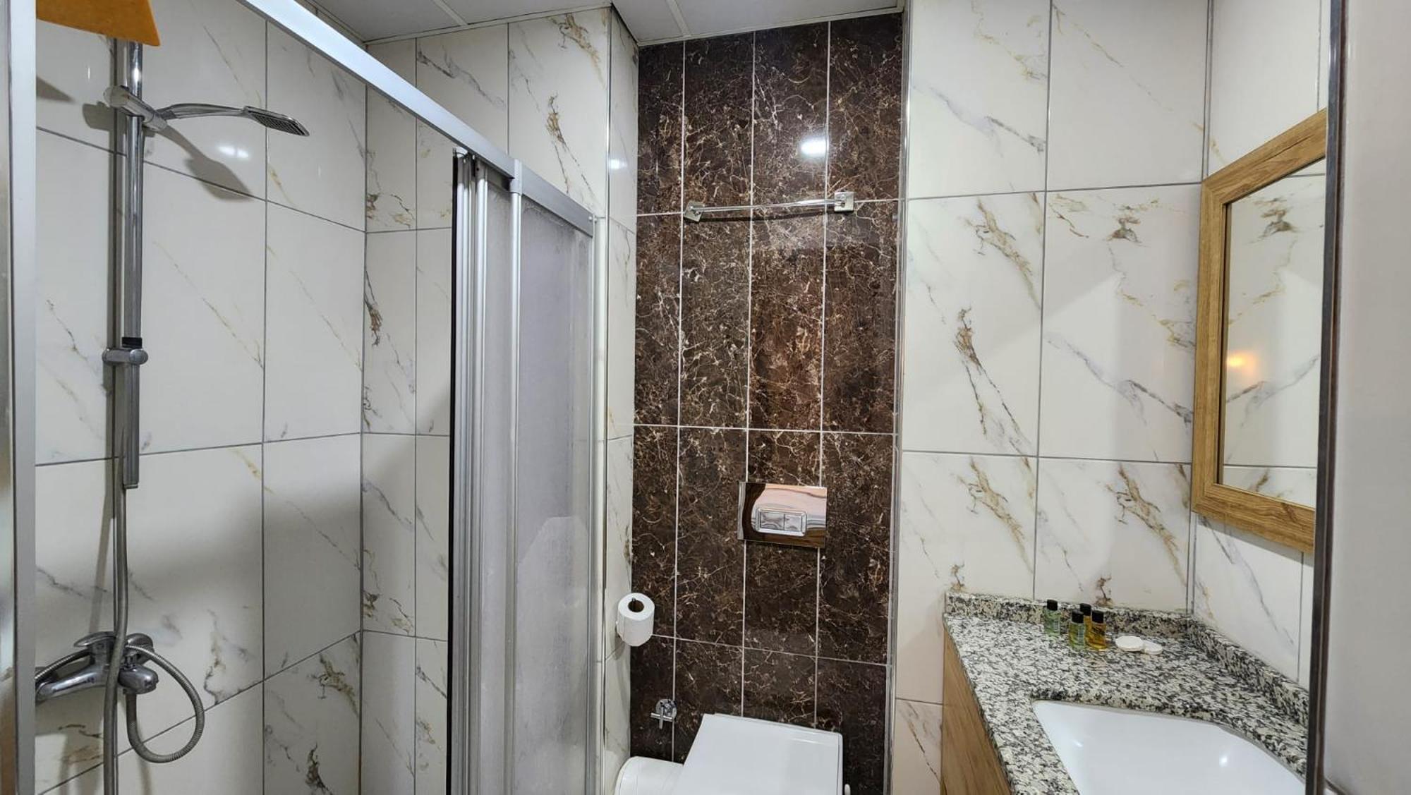 Yildiz Hotel อูร์กุบ ภายนอก รูปภาพ
