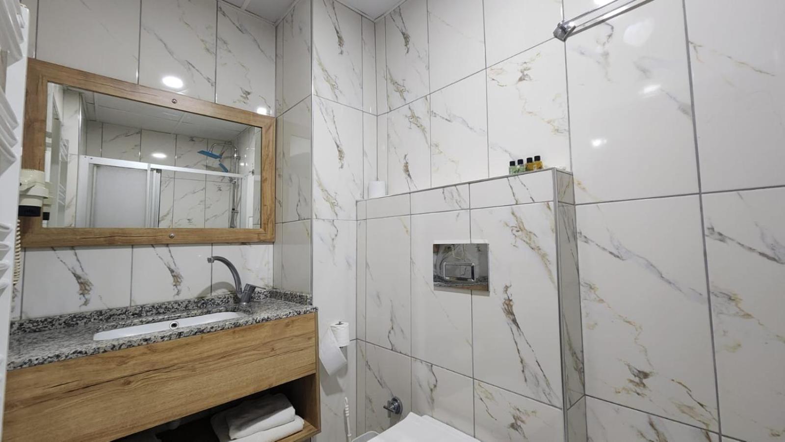 Yildiz Hotel อูร์กุบ ภายนอก รูปภาพ