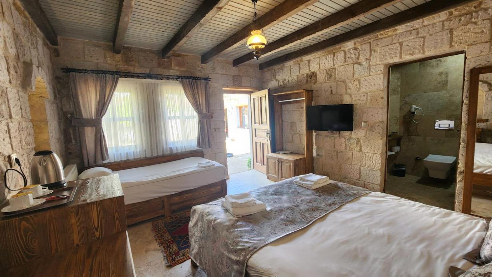 Yildiz Hotel อูร์กุบ ภายนอก รูปภาพ